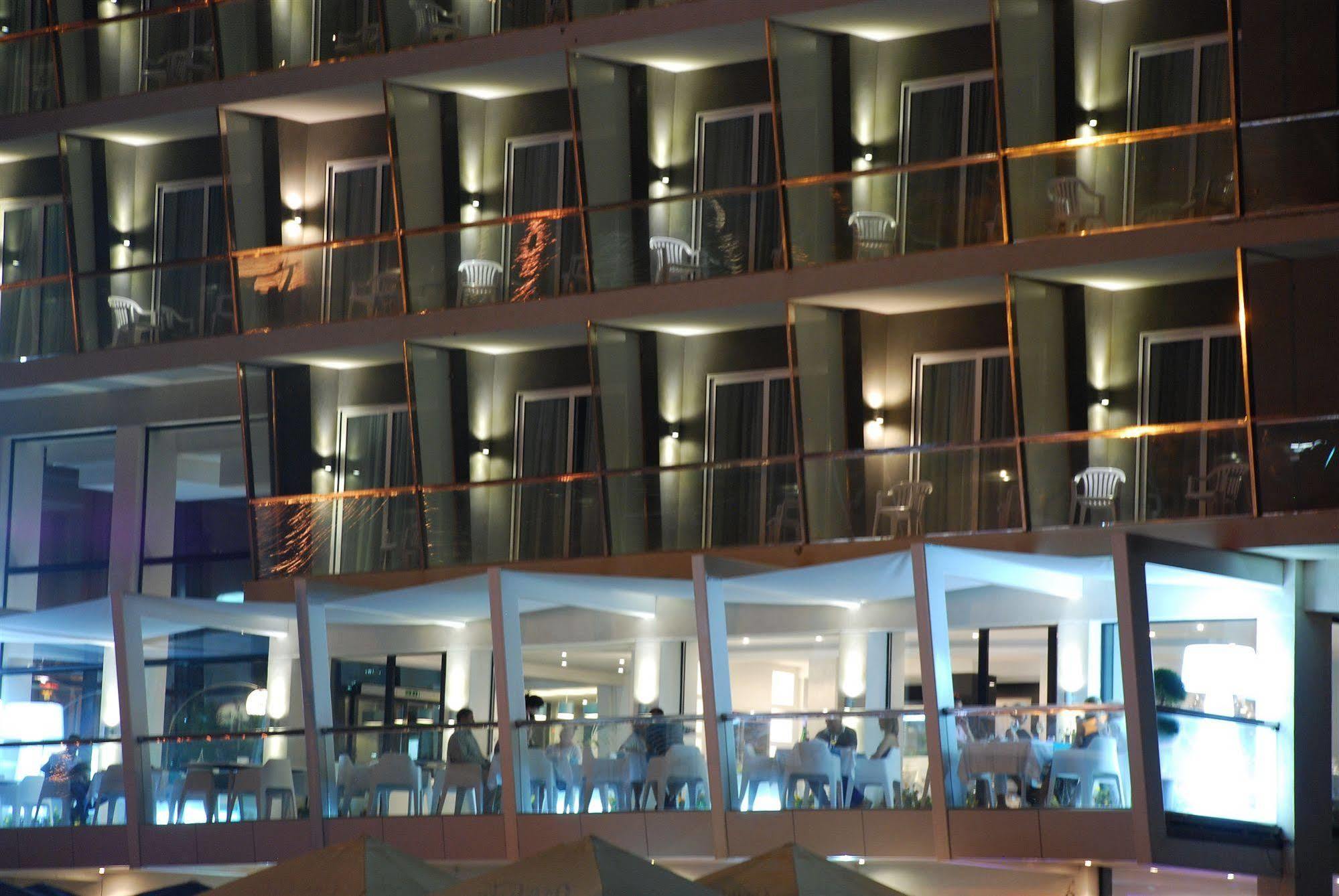 Water'S Edge Hotel Birżebbuġa Exterior foto