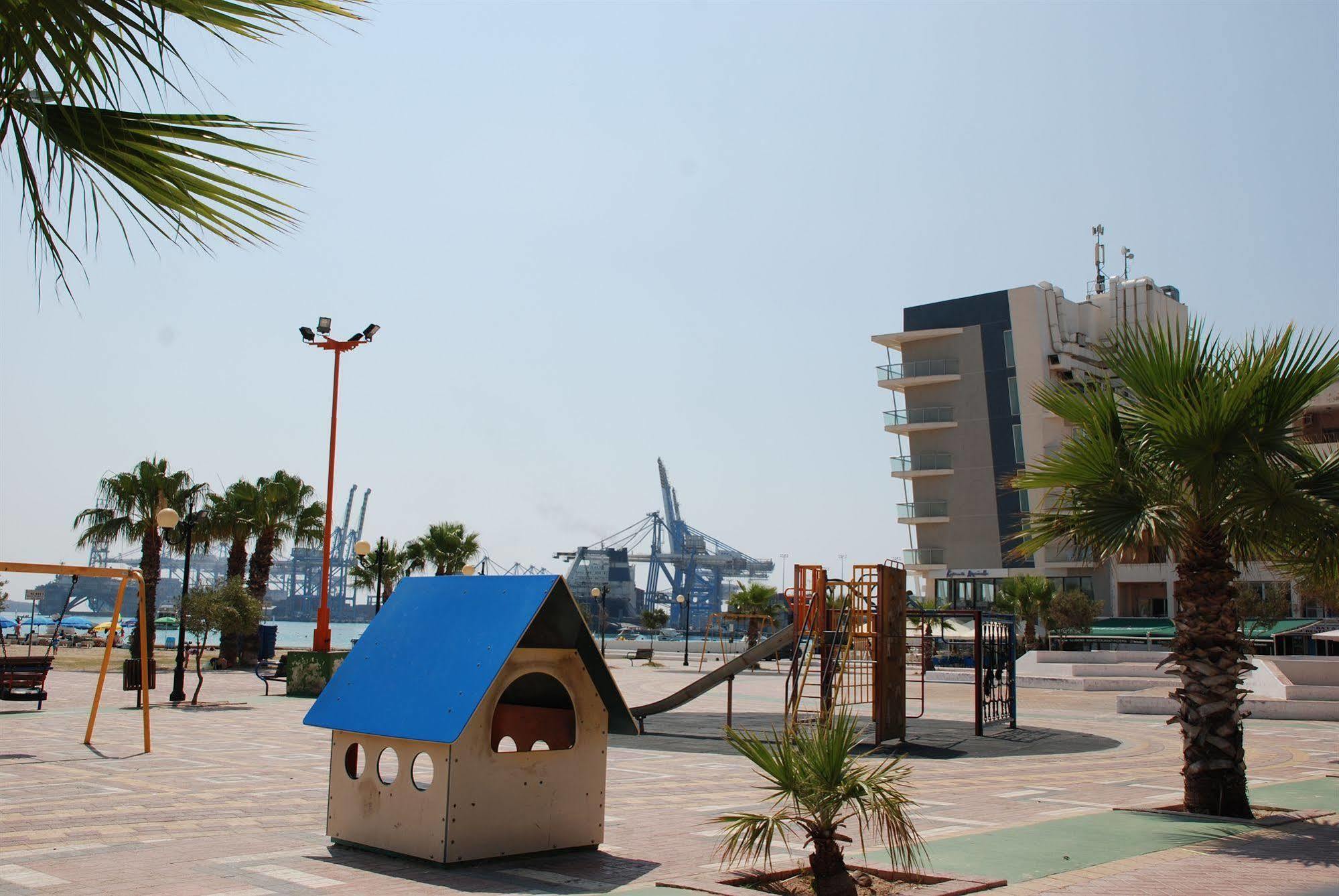 Water'S Edge Hotel Birżebbuġa Exterior foto
